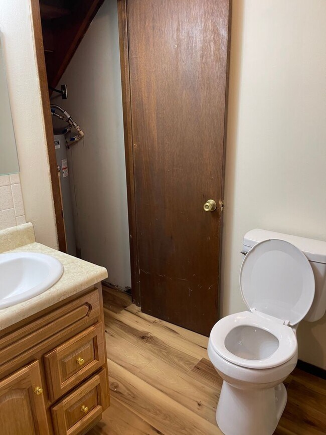 Foto del edificio - 3 BEDROOM 1.5 BATHROOM TOWNHOUSE FOR RENT