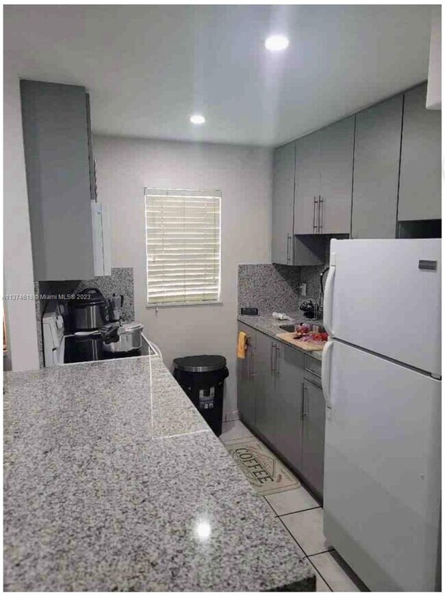 Foto del edificio - 4050 NW 135th St