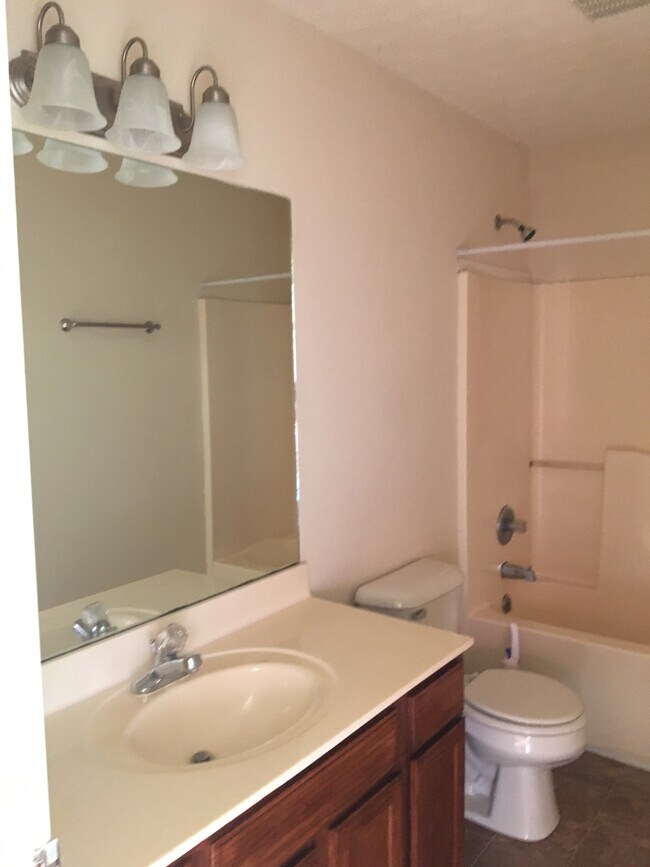 Foto del edificio - 3860 Banyan Dr