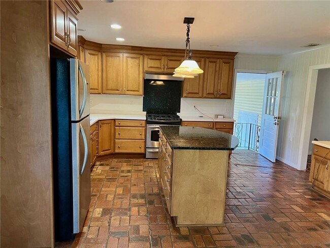 Building Photo - 1209 Marseille Dr