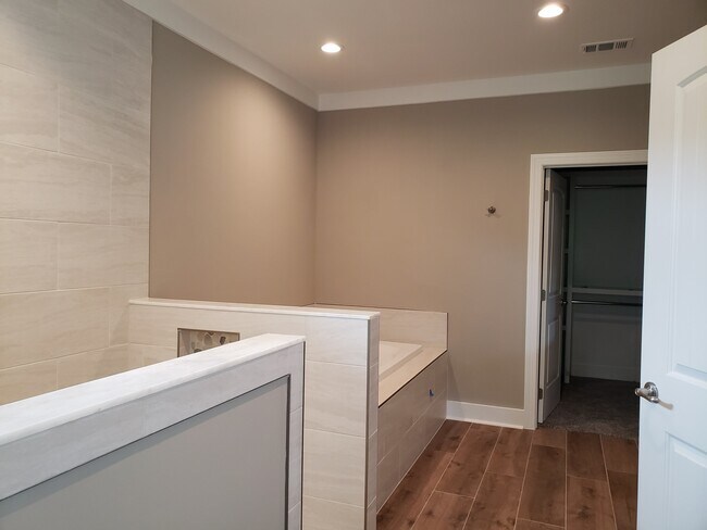 Building Photo - 106 Tidal Marsh Way