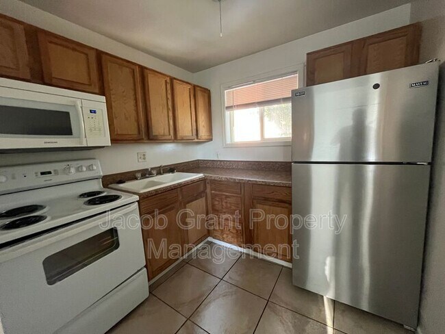 Building Photo - 575 Tiger Ave