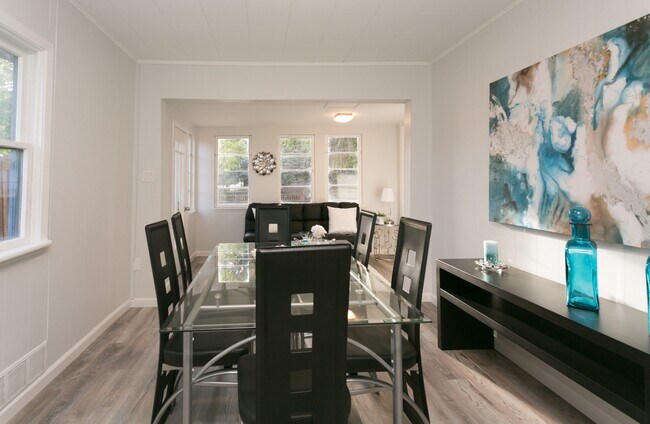 Foto del edificio - 4898 S Logan St