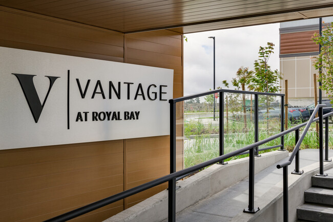 Photo du bâtiment - Vantage Apartments at Royal Bay