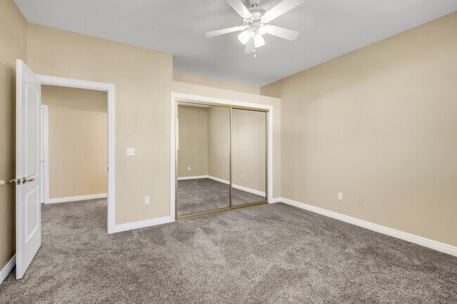 Foto del edificio - 9071 Pebble View Ct