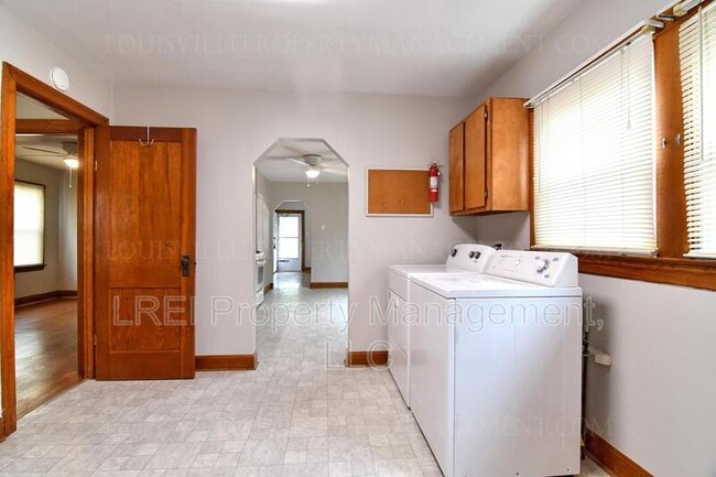 Building Photo - 1515 Huntoon Ave