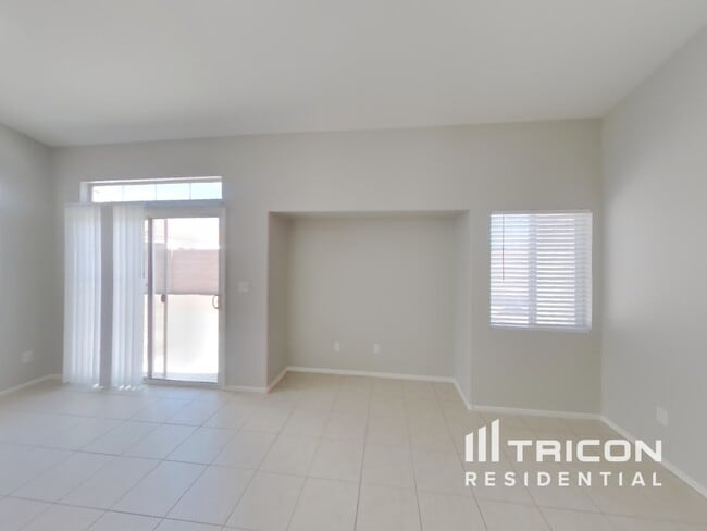 Building Photo - 2128 Sparkling Meadows Ct