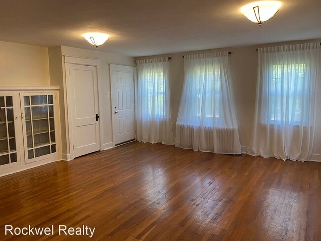 Building Photo - 3 br, 1.5 bath House - 1331 Shady Avenue