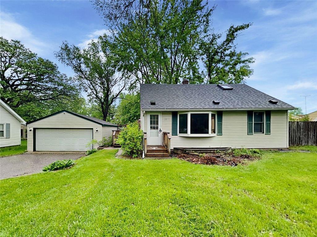 Foto principal - 2077 Oakwood Dr