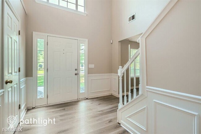 Building Photo - 3 br, 3 bath House - 3411 Sandlake Dr SW UNIT