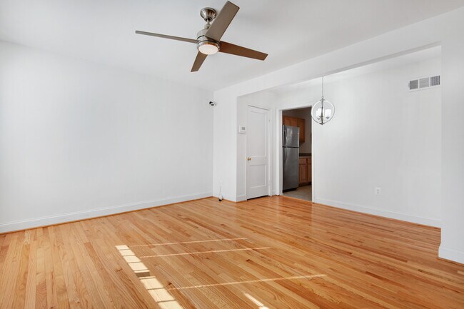 Foto del edificio - 4 47th St NE