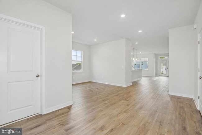Building Photo - 955 Barksdale Dr