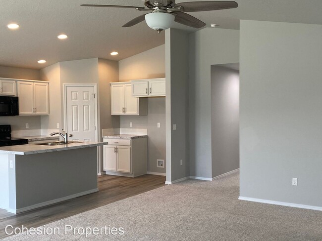Building Photo - 3 br, 2 bath House - 17640 N Onaway Ave