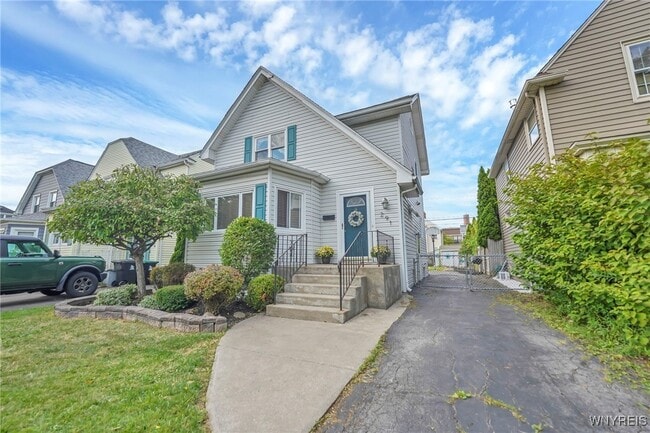 Building Photo - 291 Tremont Ave