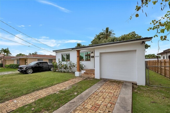 Foto del edificio - 3050 SW 23rd Terrace