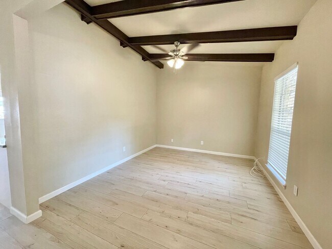 Foto del edificio - Remodeled Beautiful 1 Story Home!