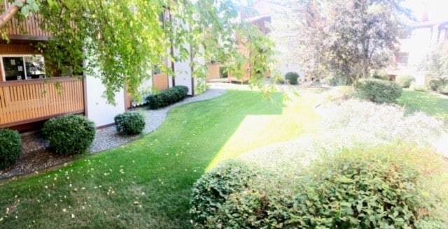 Building Photo - South Anchorage Condo with Balcony, Garage, and Laundry in unit!