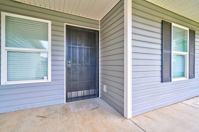 Building Photo - 10425 Aberdeen Dr