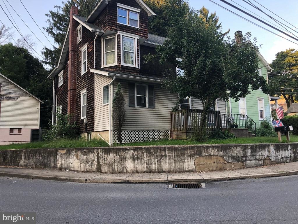 Primary Photo - 412 Chestnut St