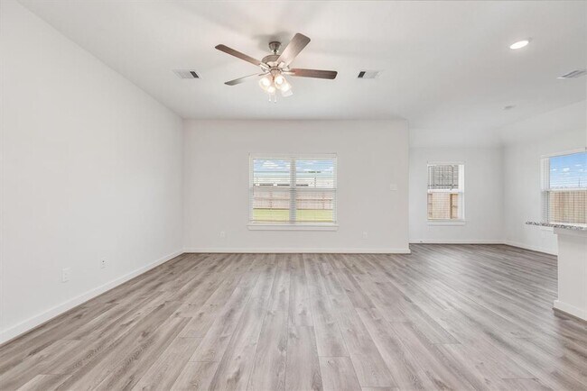 Foto del edificio - 3111 W Frontier Ln
