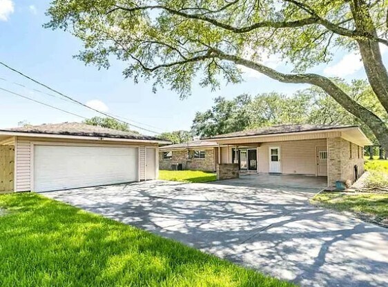 Foto del edificio - 2125 Shady Ln