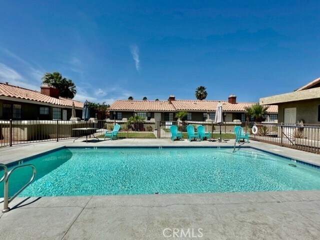 Primary Photo - 79700 Ave 42