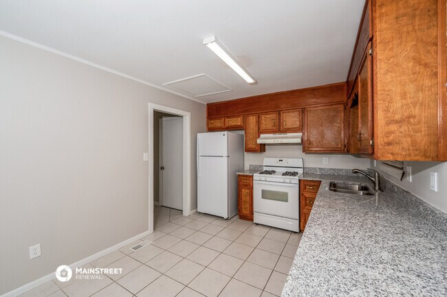 Foto del edificio - 722 Oak Dr E