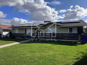 Building Photo - 1710 Radcliffe Ave