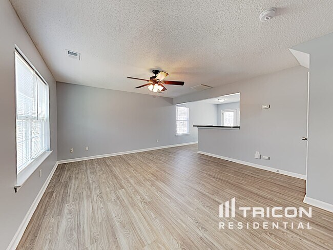 Foto del edificio - 200 E Lake Trail