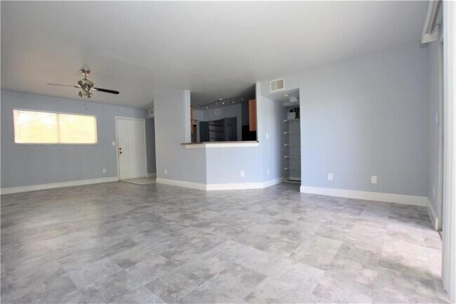 Foto del edificio - 3413 NW 44th St