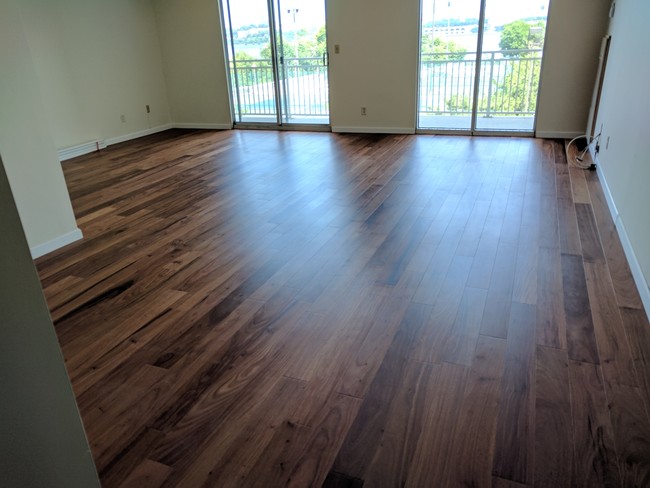Foto del edificio - 1055 River Rd