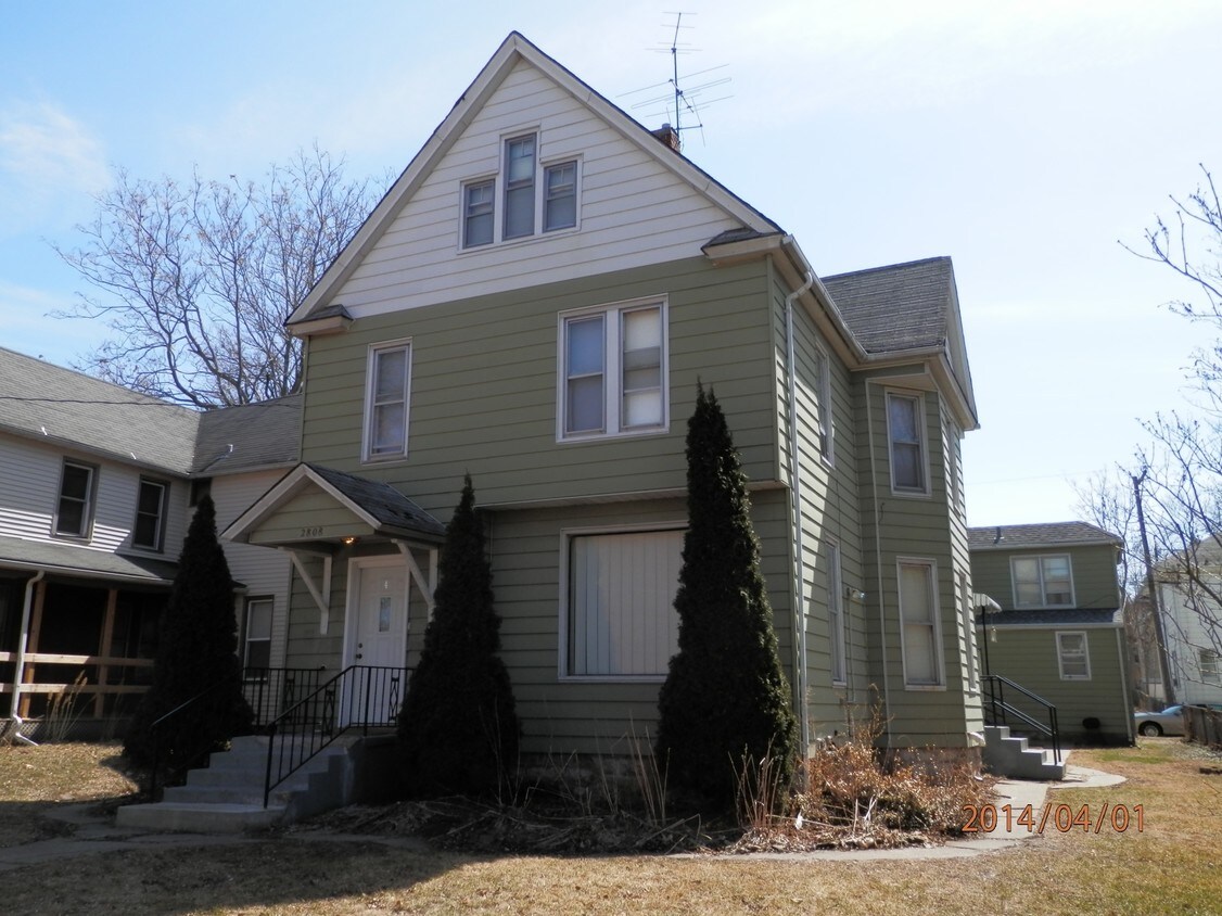 Primary Photo - 2808 5 1/2 Ave