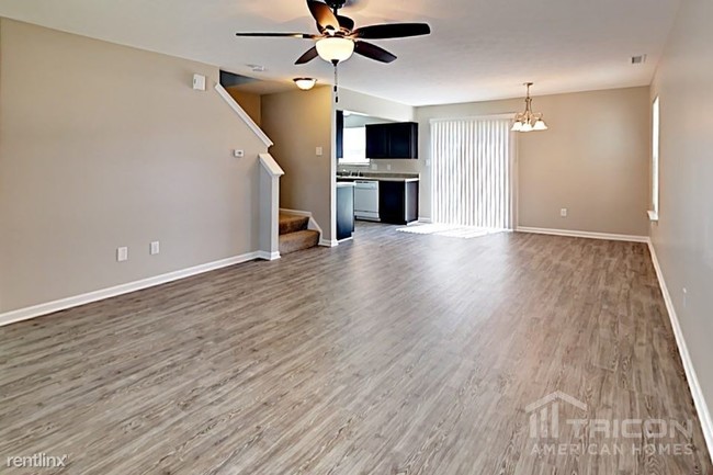 Building Photo - 2887 Beethoven Ave