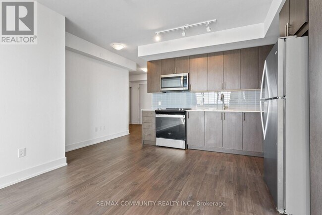 Photo du bâtiment - 2550 Simcoe St N