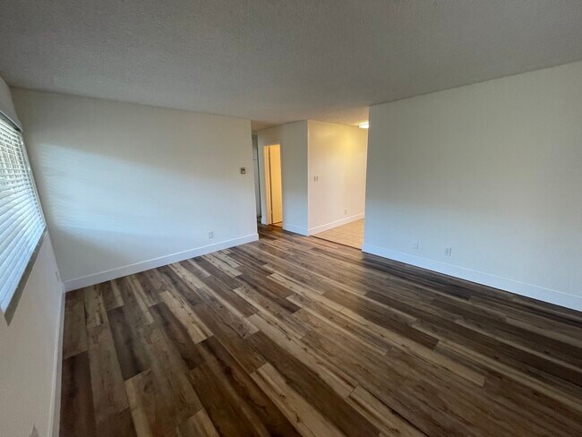 Main Hallway from Entrance - 3624 Del Amo Blvd