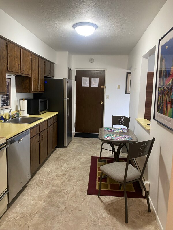 Foto del edificio - 1600 Newman Ave