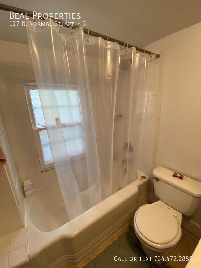 Foto del edificio - 127 N Normal St