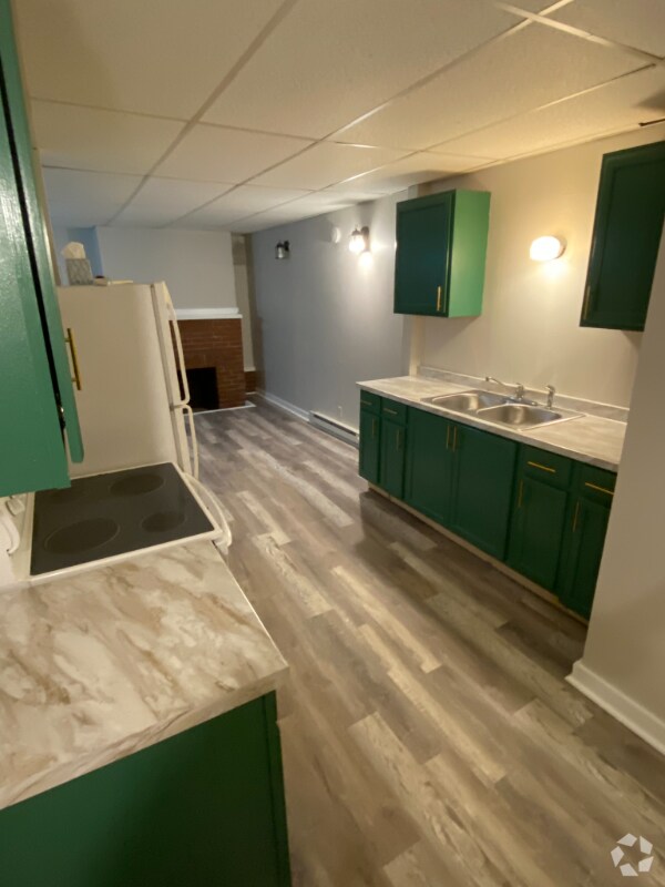 Apartments under 2,500 in Charleston VT 3 Rentals