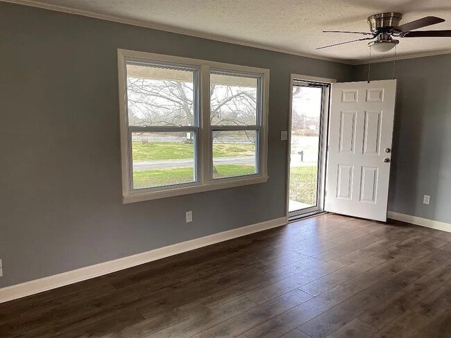 Foto del edificio - 9990 Alvaton Rd