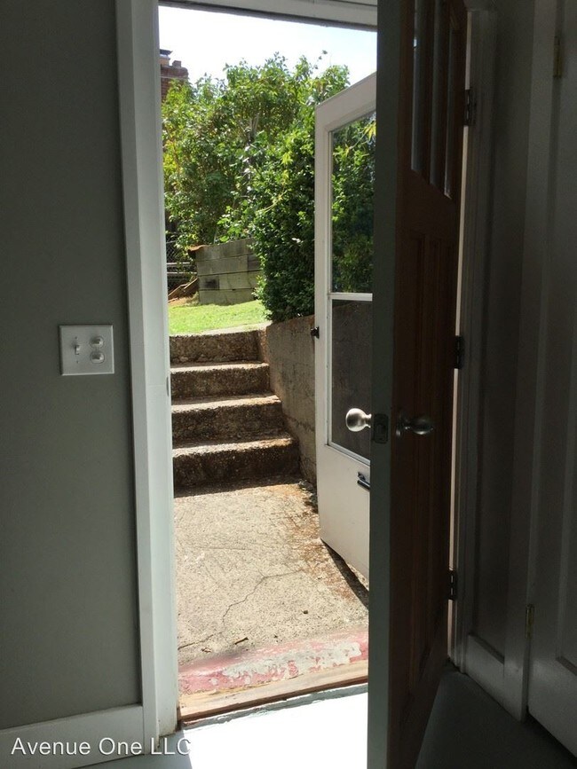 Foto del edificio - 2 br, 1 bath House - 3910 S 192nd Unit B