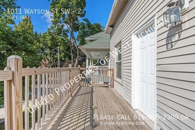 Foto del edificio - Available Now | Modern 3 Bedroom 1 Bath Ap...