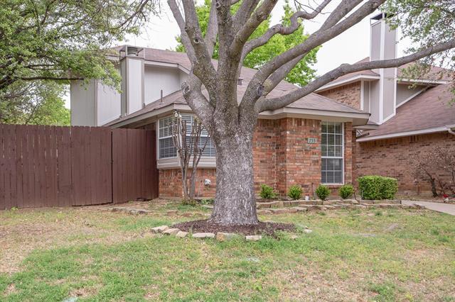 Building Photo - 755 Burr Oak Dr
