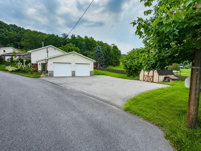Building Photo - 161 Pentagon Cir