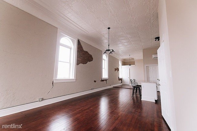 Building Photo - 1 br, 1 bath Apartment - 4030 Broadway