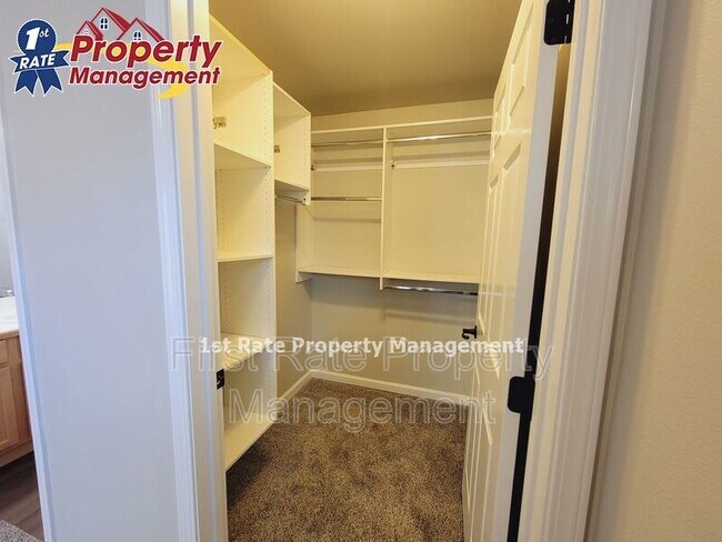 Building Photo - 10034 W Garverdale Ln