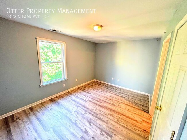 Building Photo - Room for Rent- Private attached Bathroom o...