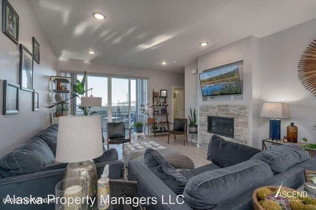 Foto del edificio - 2 br, 2.5 bath House - 704 Top Rail Lane