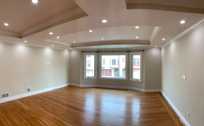 Photo - 423-425-425 11th Ave Apartment