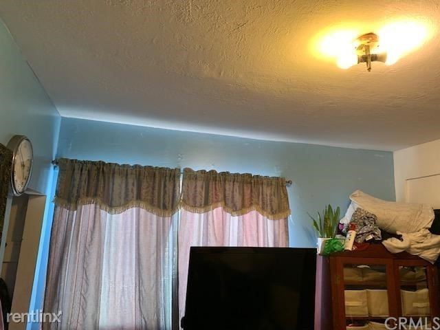 Foto del edificio - 1 br, 1 bath House - 406 E 92nd St