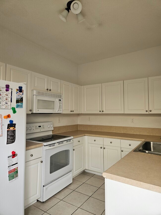 Building Photo - 12819 SW 135th Ter